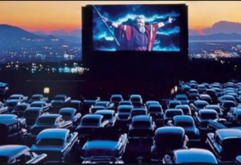 cinema drive in