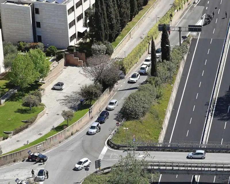 controlli  carabinieri via aurelia foto mezzelani gmt03