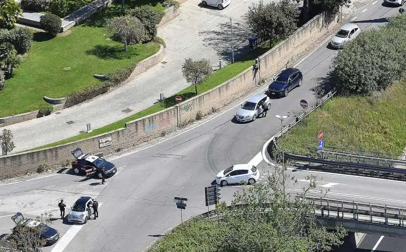 controlli  carabinieri via aurelia foto mezzelani gmt04