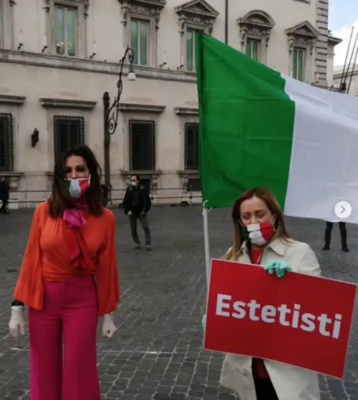 daniela santanche' e giorgia meloni – flash mob contro la fase 2