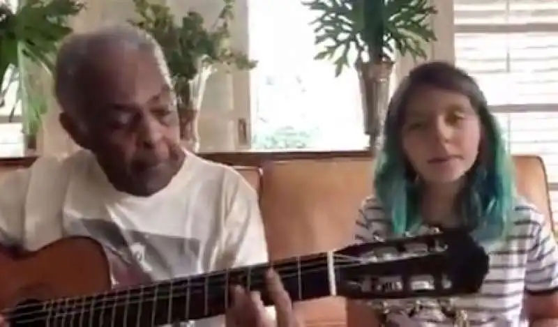 GILBERTO GIL CANTA VOLARE