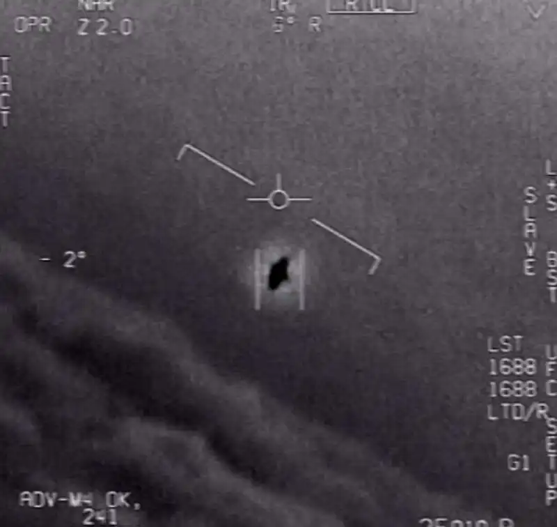 il pentagono pubblica video ufo 8