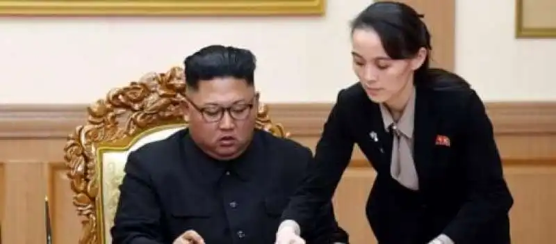 kim jong un con la sorella kim yo jong  1