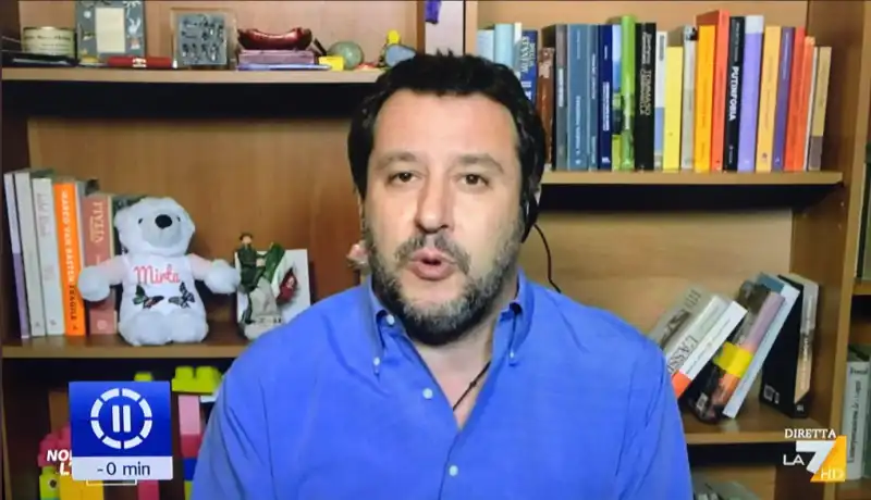 la libreria di matteo salvini   quarantena edition