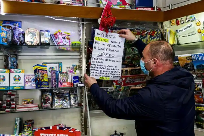 PROTESTA DELLE EDICOLE MERIDIONALI CONTRO LIBERO E VITTORIO FELTRI 1