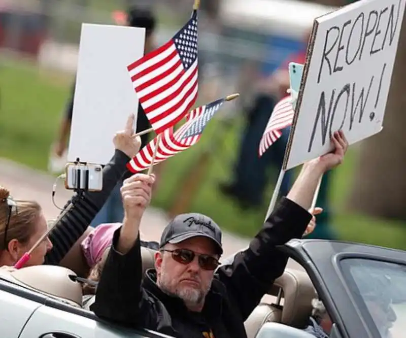 proteste contro il lockdown in colorado 7