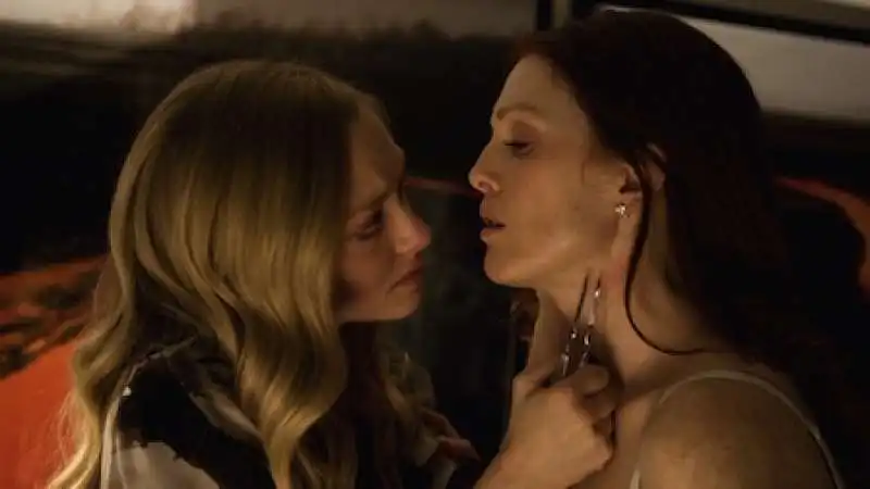 amanda seyfried julianne moore   chloe  2