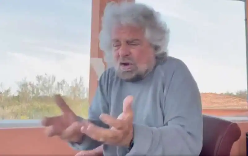 BEPPE GRILLO NEL VIDEO A DIFESA DEL FIGLIO CIRO