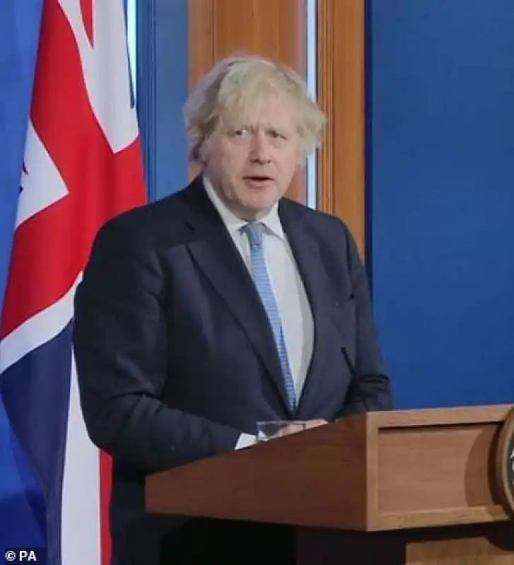 boris johnson in conferenza stampa 