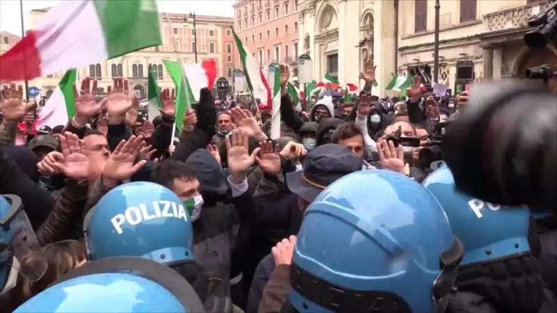 CASAPOUND ALLA MANIFESTAZIONE DEI RISTORATORI 7