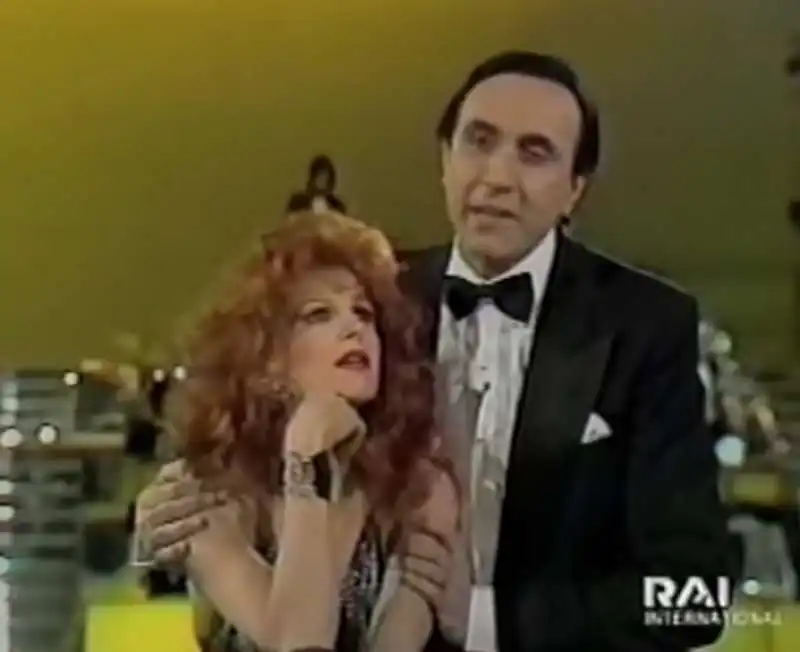 duetto pippo baudo milva   al paradise 10