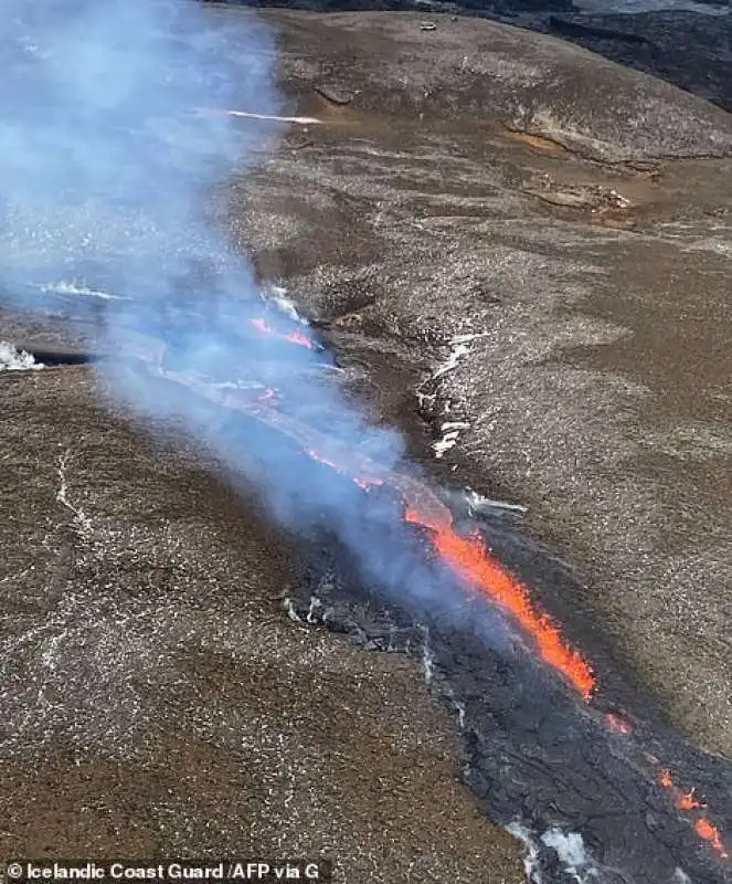 eruzione vulcano valle di geldinga, in islanda 1