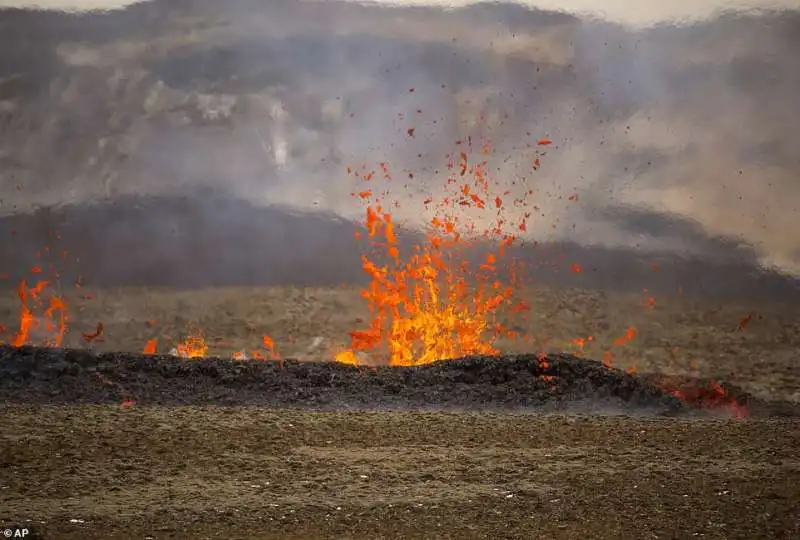 eruzione vulcano valle di geldinga, in islanda 10