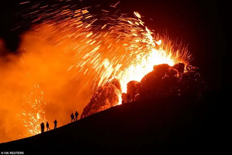 eruzione vulcano valle di geldinga, in islanda 8