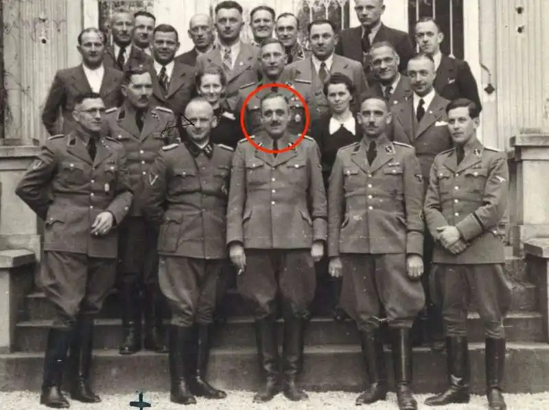 HUBER CON LA SQUADRA DELLA GESTAPO