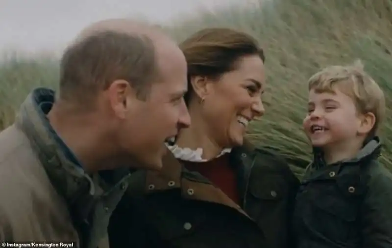 il principe william e kate middleton e il figlio louis