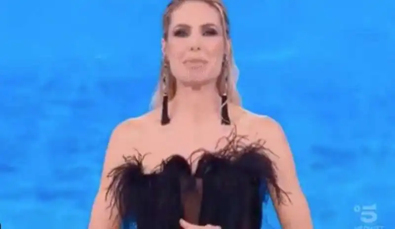 ilary blasi 2