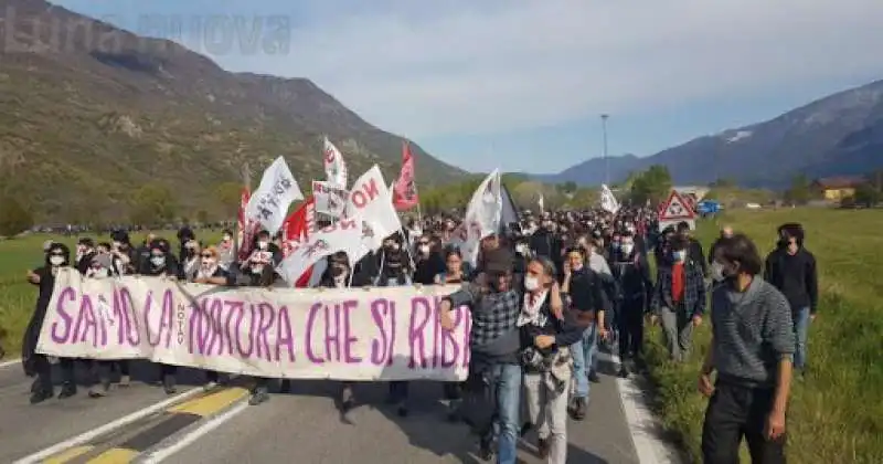 manifestazione no tav 8