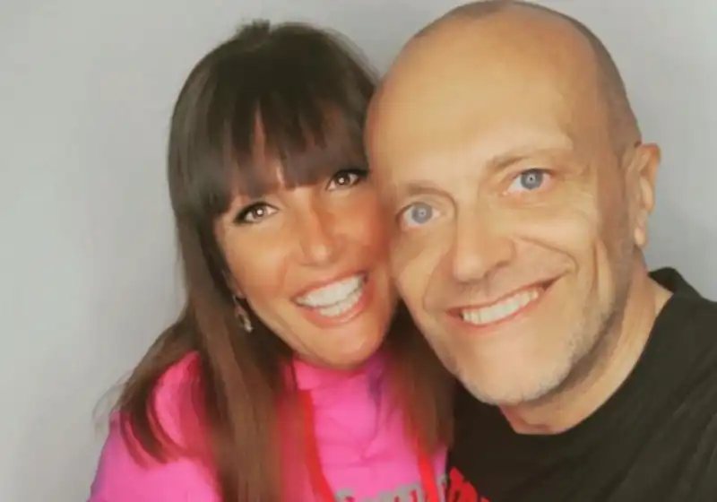 max pezzali debora pelamatti