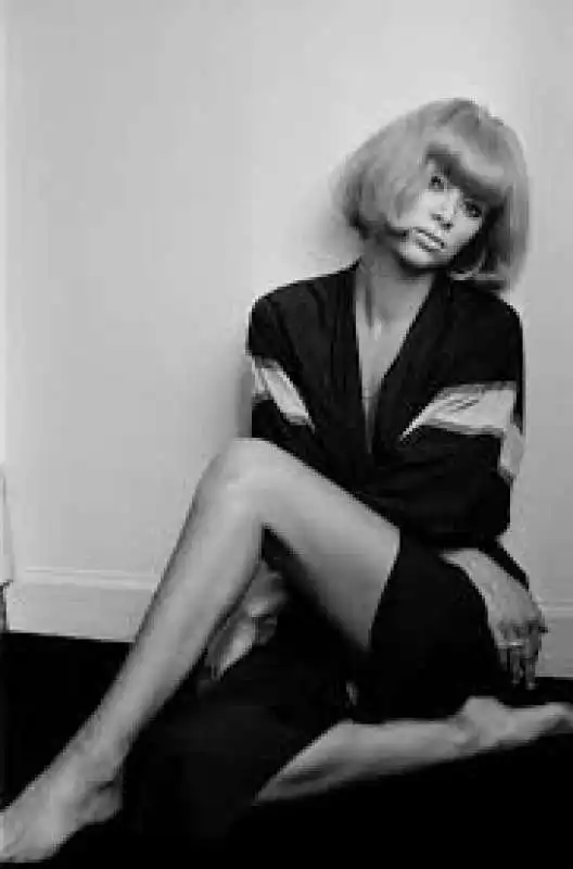 mireille darc 4