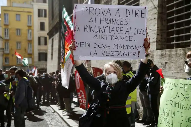 protesta dei dipendenti alitalia 