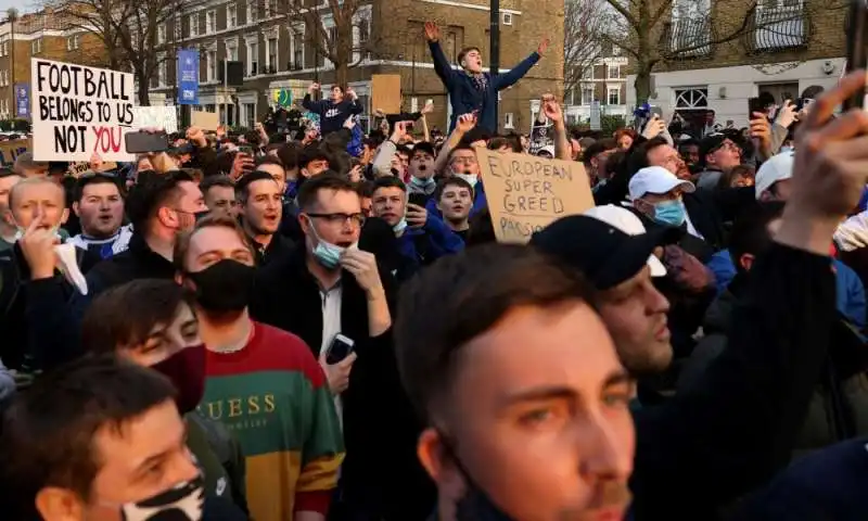 proteste tifosi chelsea 8