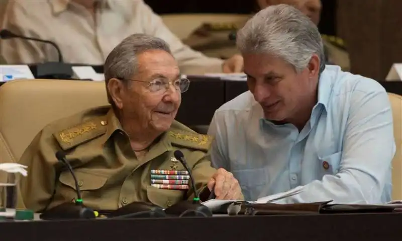 raul castro e miguel diaz canel