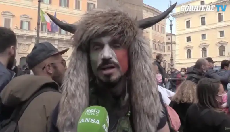 scontri tra ristoratori e polizia davanti montecitorio 11