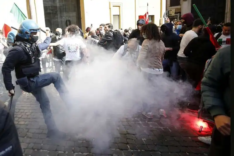 tensioni a montecitorio  alla protesta dei ristoratori e partite iva 3