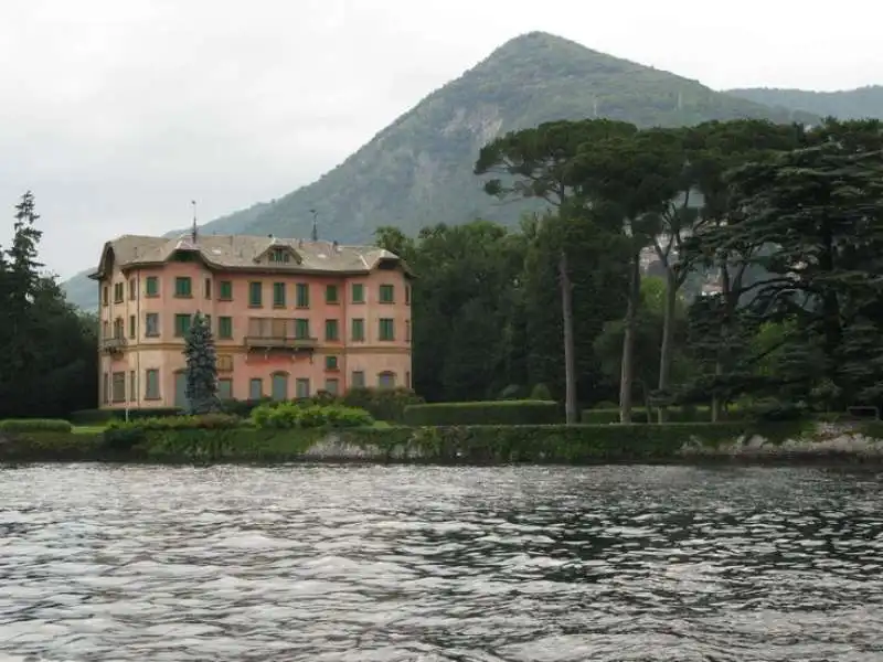 VILLA DOZZIO