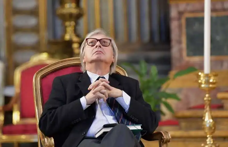 vittorio sgarbi  foto di bacco (1)