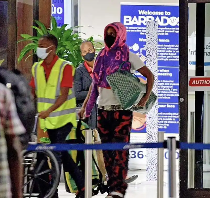 asap rocky  fermato all aeroporto di los angeles 