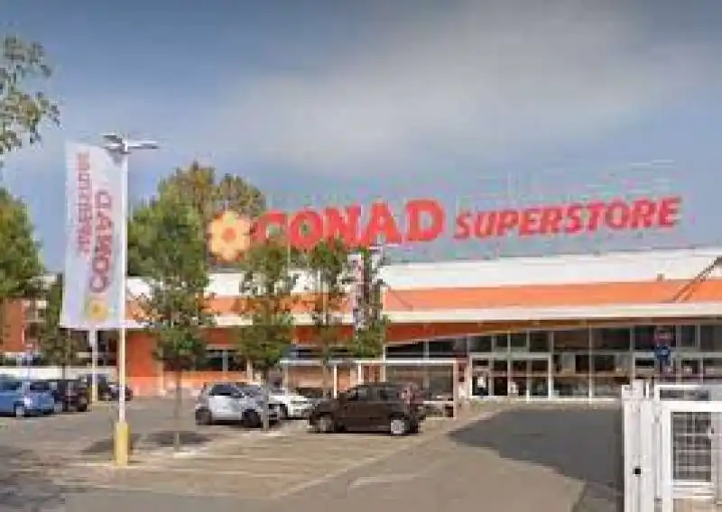 conad superstore pescara 