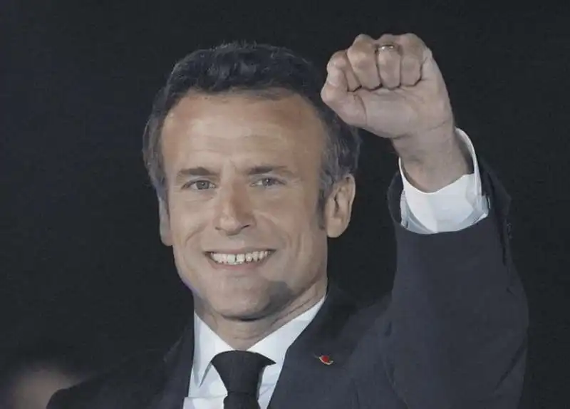 EMMANUEL MACRON 