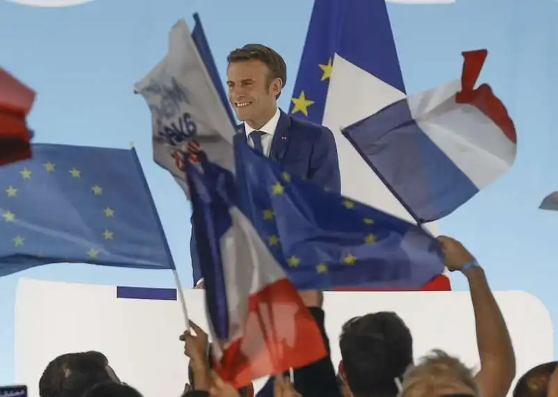 emmanuel macron dopo il primo turno. 