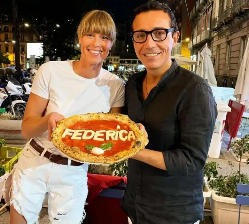 FEDERICA PELLEGRINI GINO SORBILLO