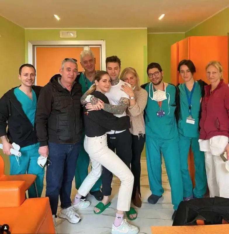 fedez lascia l'ospedale