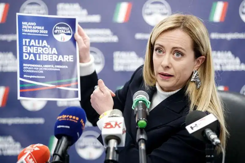 giorgia meloni presenta la conferenza programmatica di fratelli d’italia   3