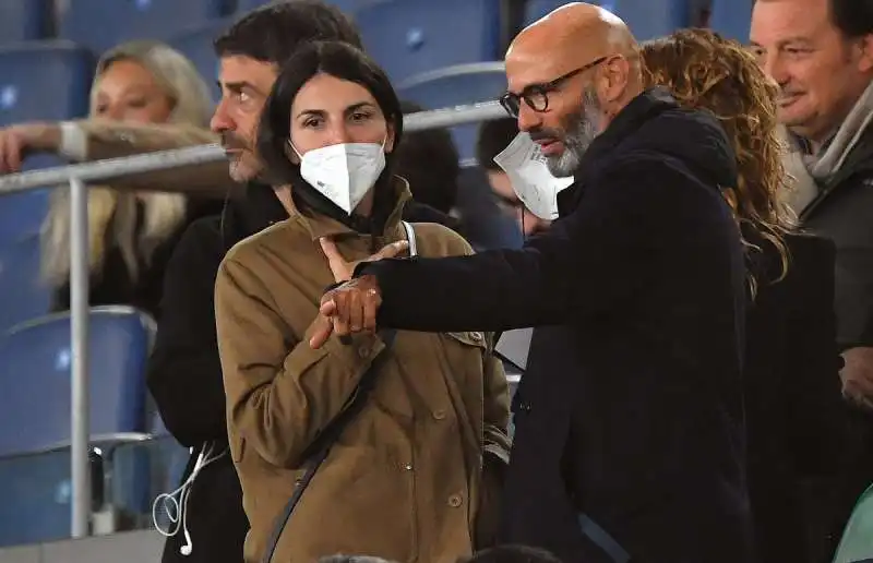 giulio napolitano  con una amica. foto mezzelani gmt030