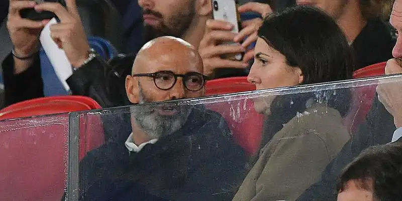 giulio napolitano  con una amica. foto mezzelani gmt039