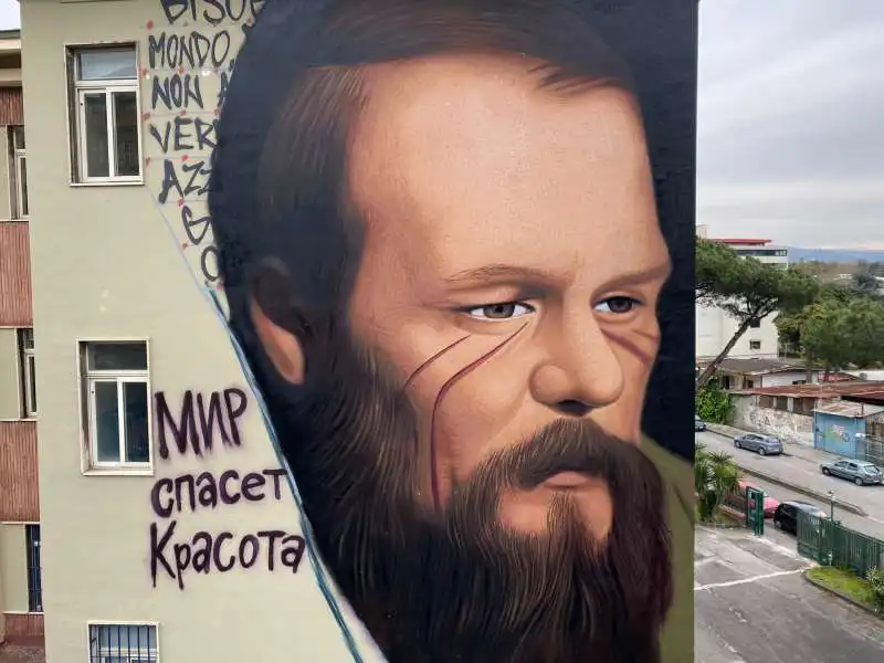 IL MURALE DI DOSTOEVSKIJ BY JORIT 