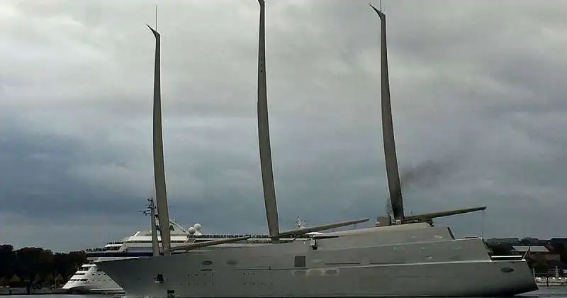 il super yacht sy a di melnichenko a trieste 2