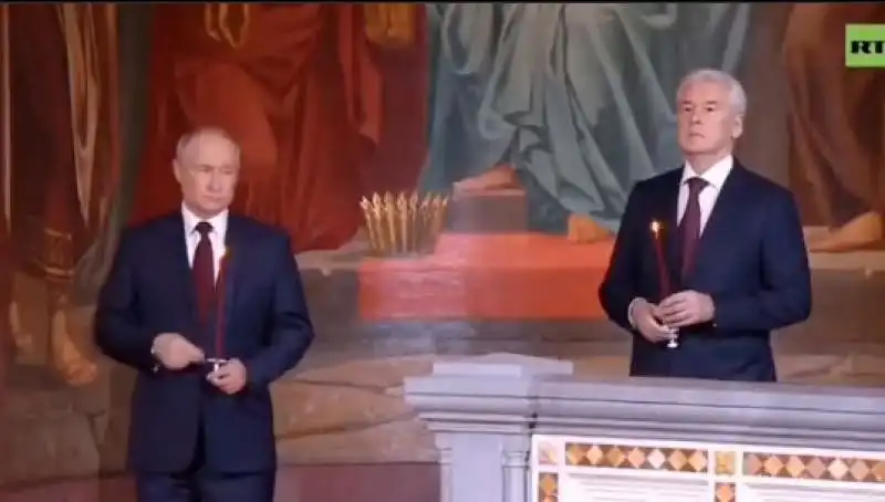 il video fake di putin alla messa di pasqua a mosca 2