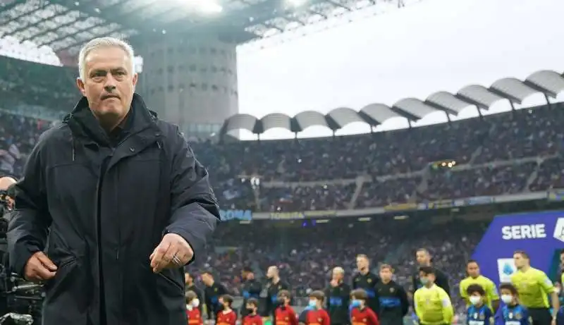 jose mourinho a san siro 8