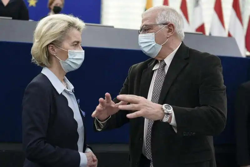 Josep Borrell e Ursula von der Leyen