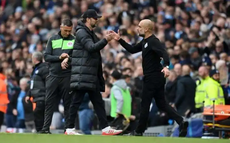 klopp e guardiola manchester city liverpool 4