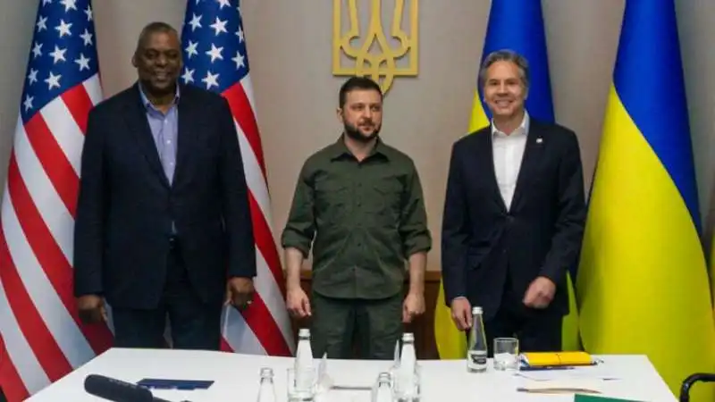 lloyd austin volodymyr zelensky antony blinken 