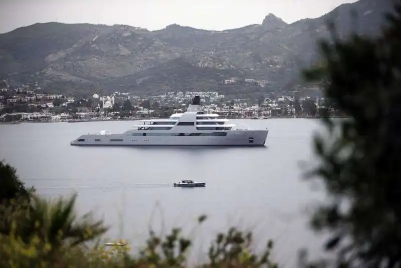 Lo yacht di Roman Abramovich