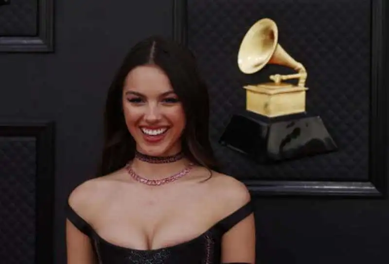 olivia rodrigo  grammy 2