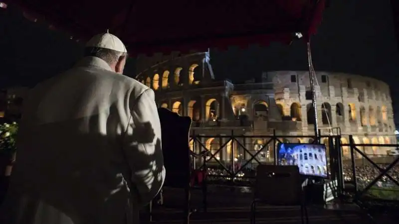 papa francesco via crucis 5